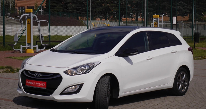 Hyundai I30 cena 29900 przebieg: 187000, rok produkcji 2014 z Starachowice małe 631